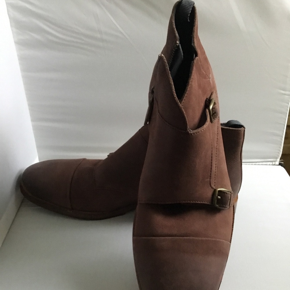 DRESS-UP SHOES FOR MEN. - Picture 4 of 9